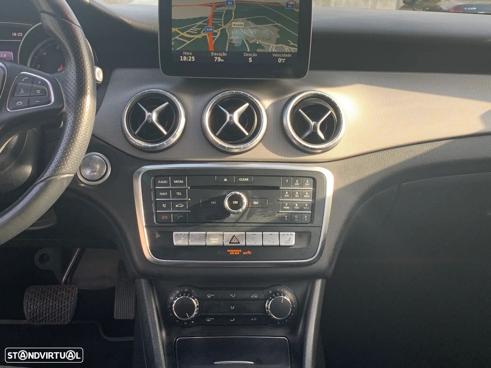 Mercedes-Benz CLA 180 - 21