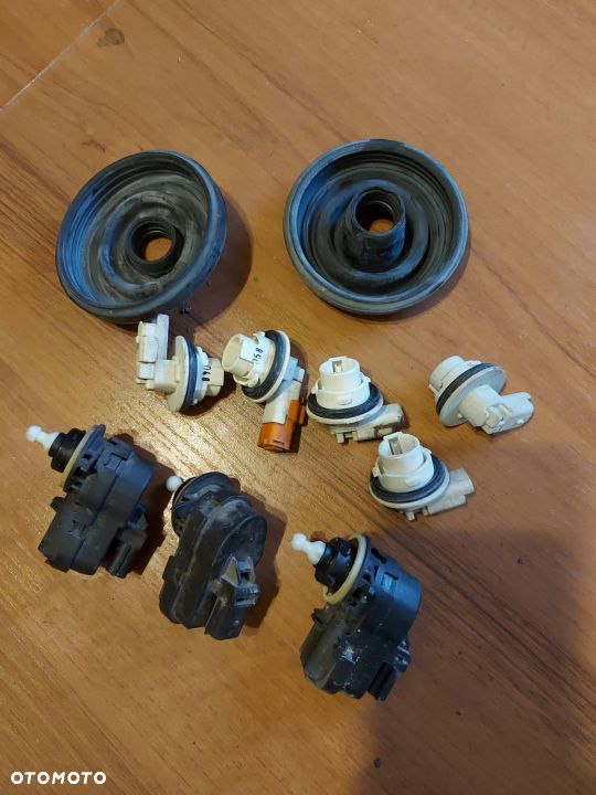 Oprawa kierunkowskazu lampy Maxity Cabstar NT400 - 1