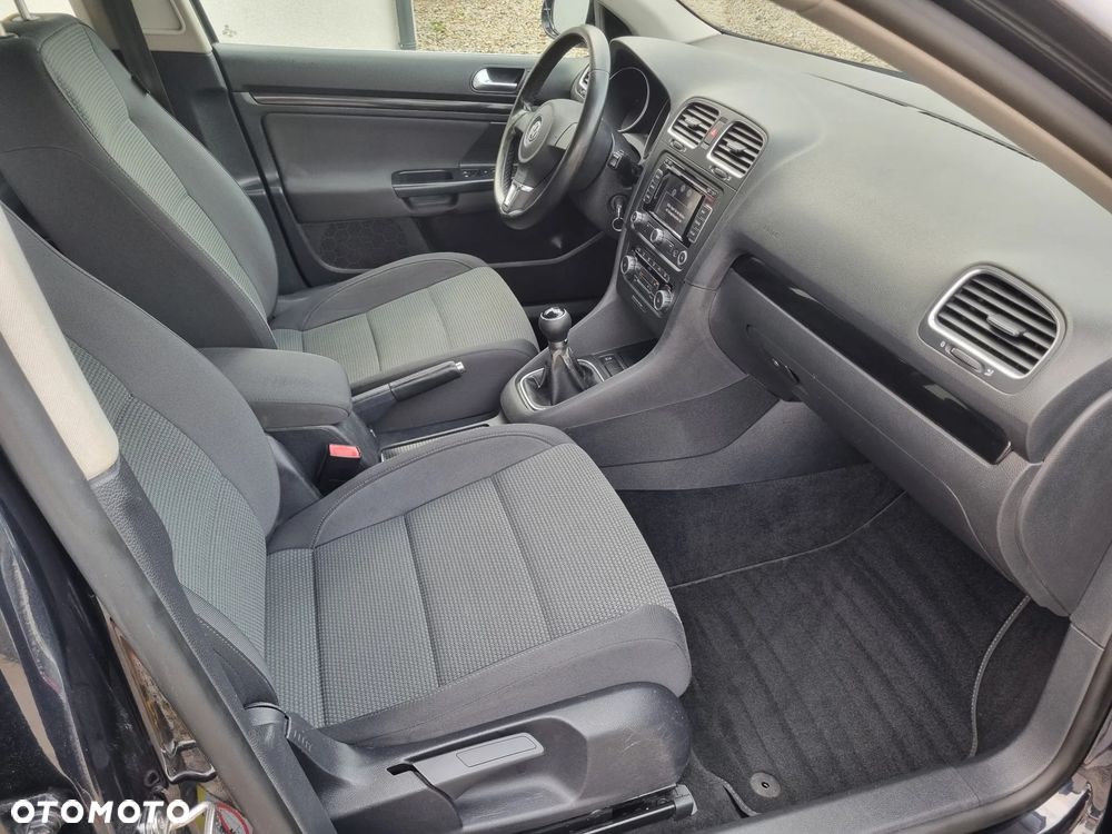 Volkswagen Golf - 8