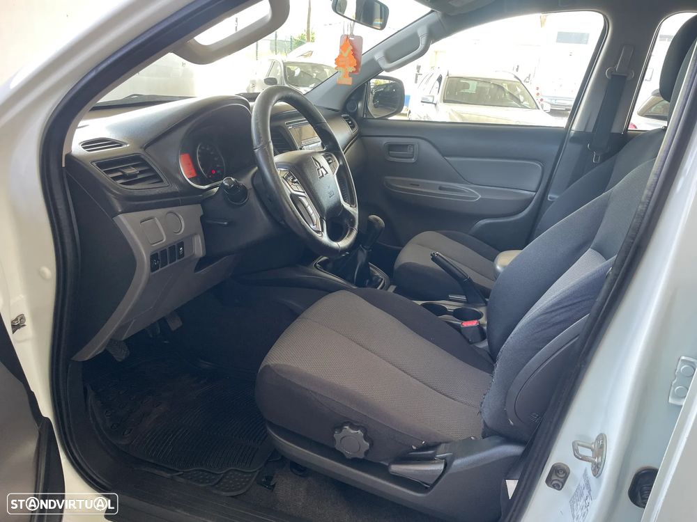 Mitsubishi L200 2.4 DI-D CD - 12