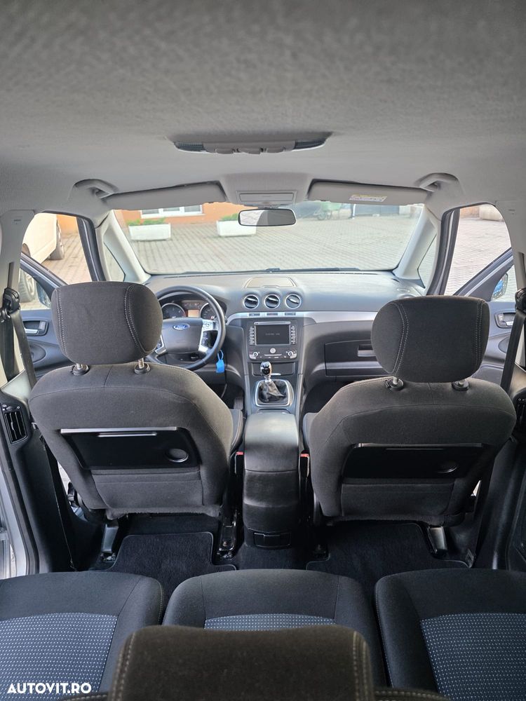 Ford Galaxy - 7