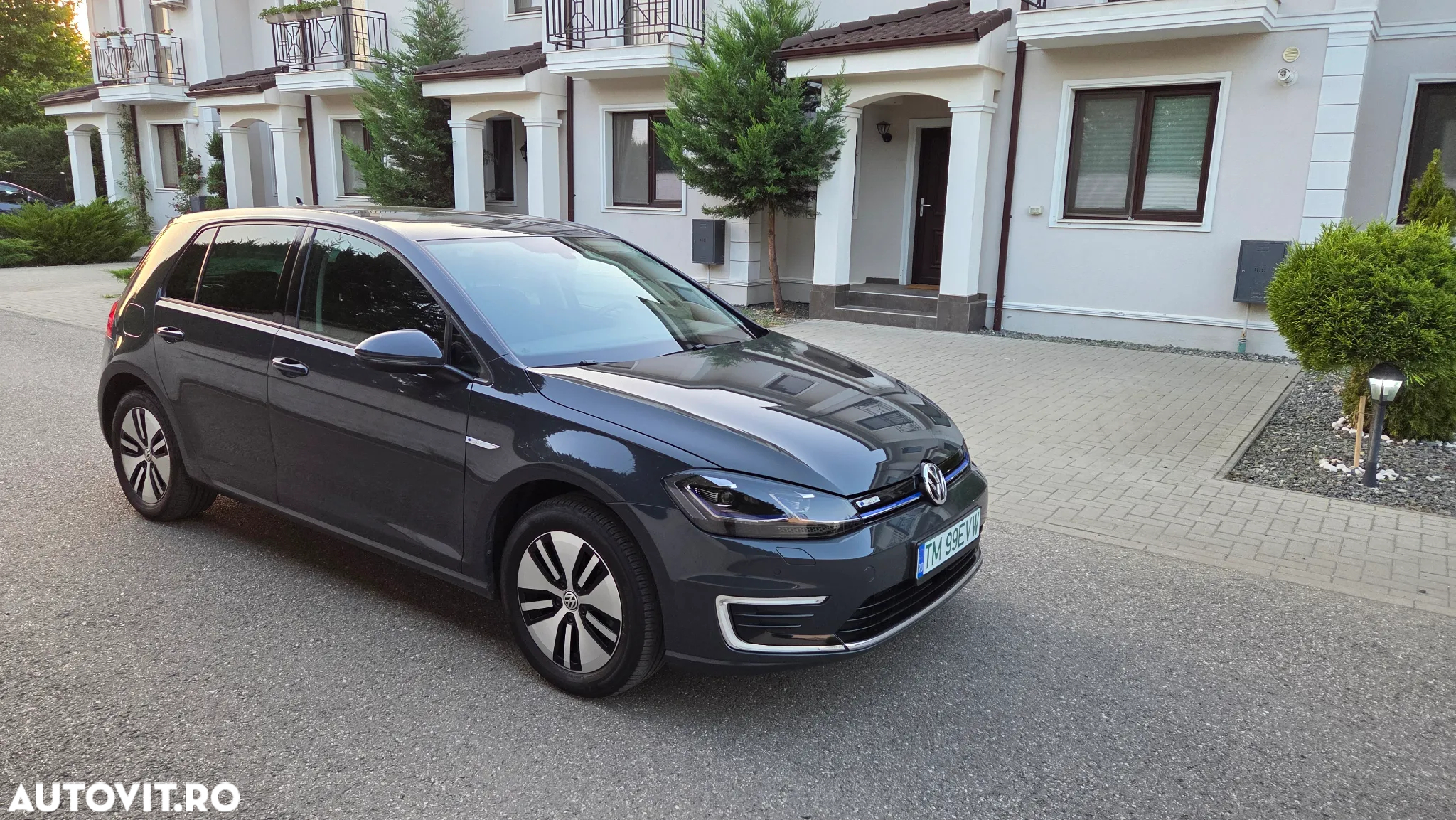 Volkswagen e-Golf - 2