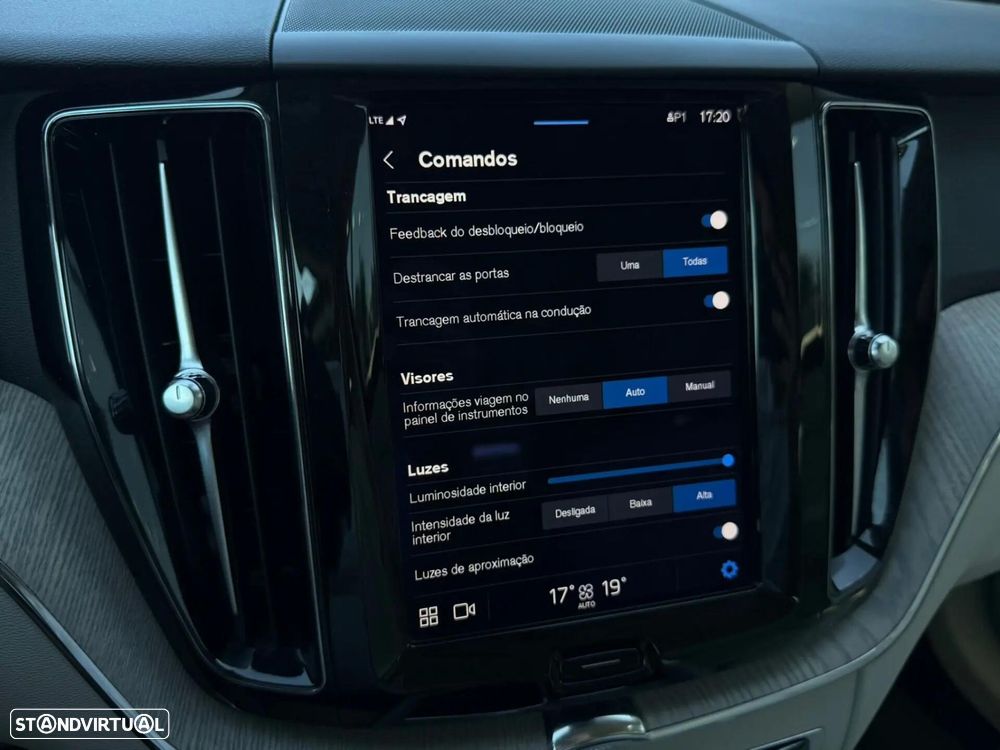 Volvo XC 60 2.0 B4 Plus Bright - 48