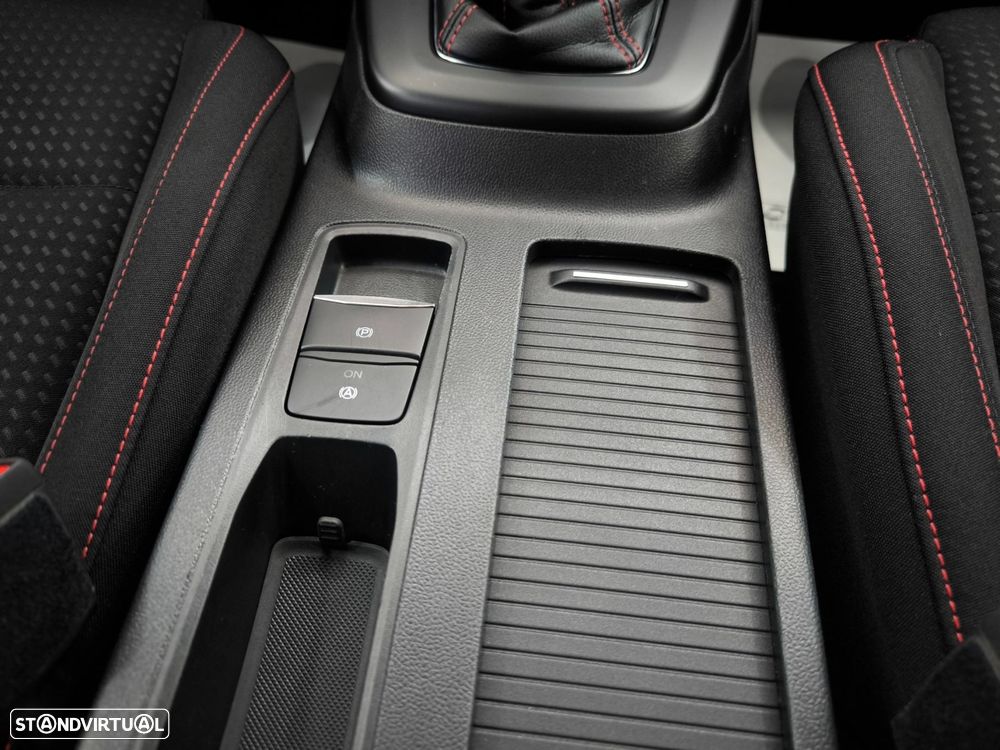 Ford Focus 1.0 EcoBoost MHEV ST-Line - 17