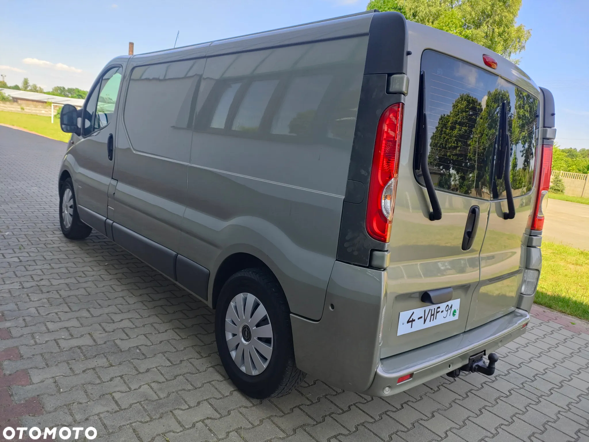 Opel Vivaro - 8