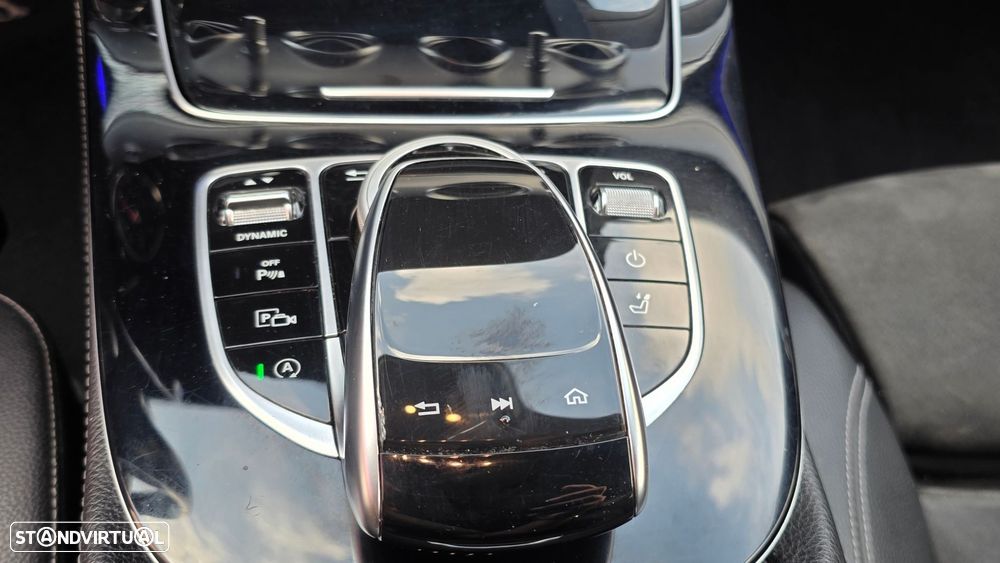 Mercedes-Benz E 220 d AMG Line - 26