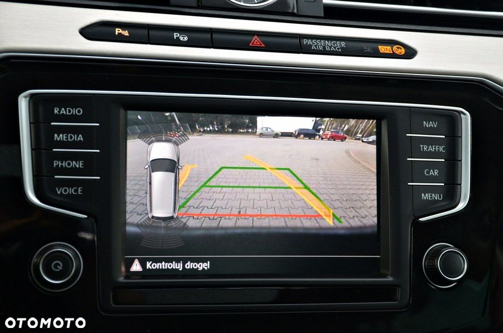 Volkswagen Passat - 35