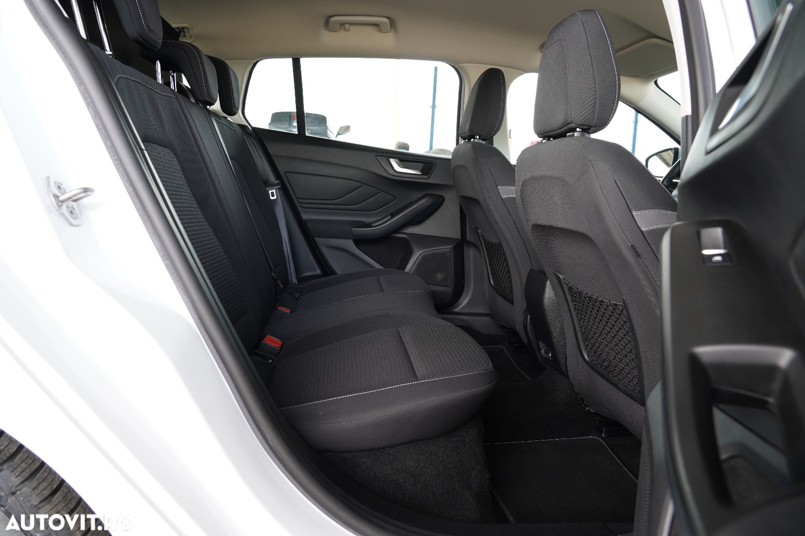 Ford Focus 1.5 EcoBlue Start-Stopp-System Aut. COOL&CONNECT DESIGN - 16
