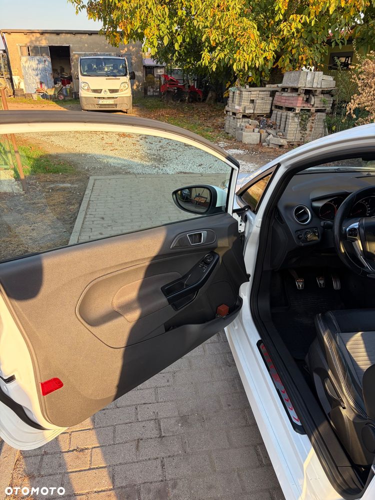 Ford Fiesta - 12