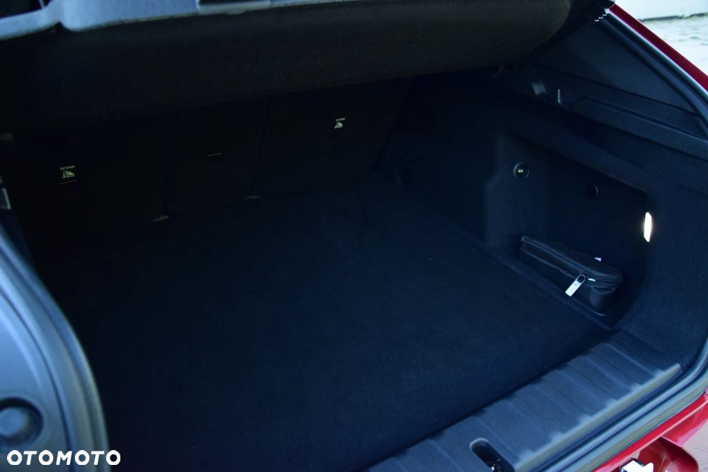 BMW iX2 xDrive30 66.5kWh M Sport - 12