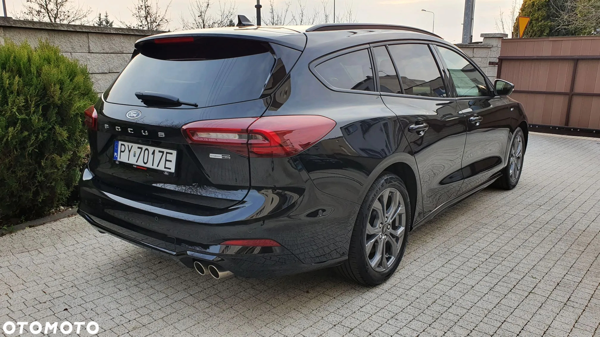 Ford Focus Turnier 1.0 EcoBoost Start-Stopp-System ST-LINE STYLE - 4