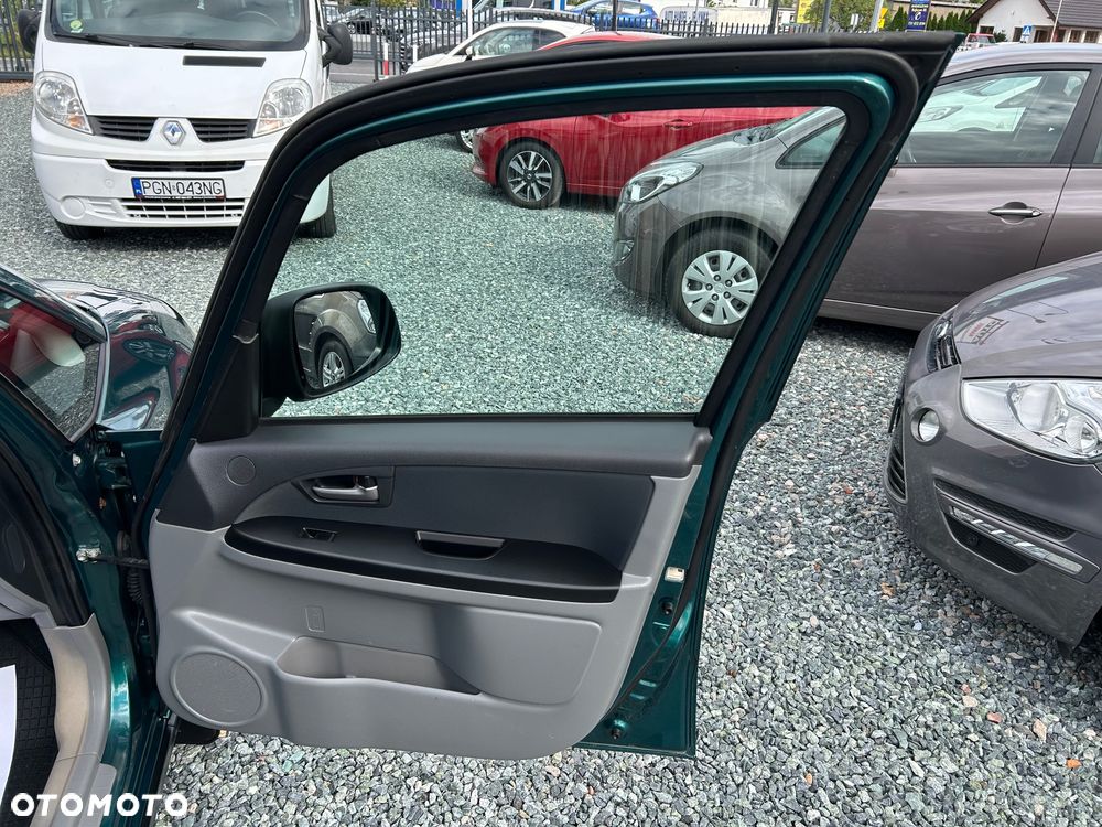 Suzuki SX4 1.9 DDiS DPF 4x4 Comfort - 20
