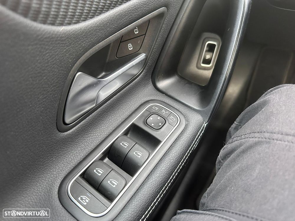 Mercedes-Benz CLA 180 d Shooting Brake Progressive Aut. - 12