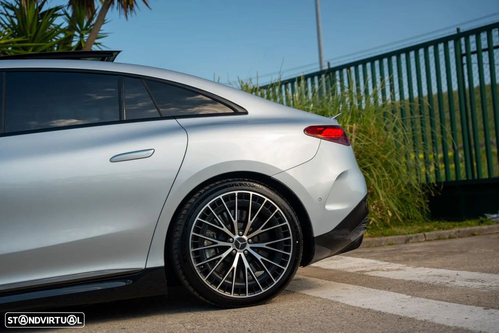 Mercedes-Benz EQE - 12
