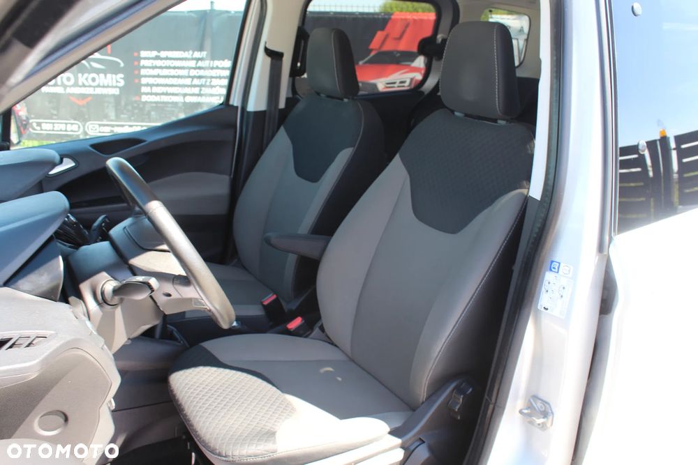 Ford Tourneo Courier 1.0 EcoBoost S&S Titanium - 17