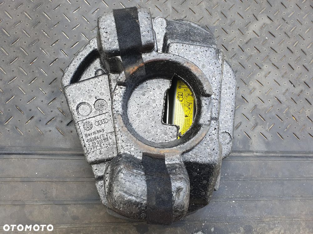 VW GOLF IV POLO IV WKŁAD KOŁA ZAPASOWEGO LEWAREK KLUCZ 1J0012115L - 4