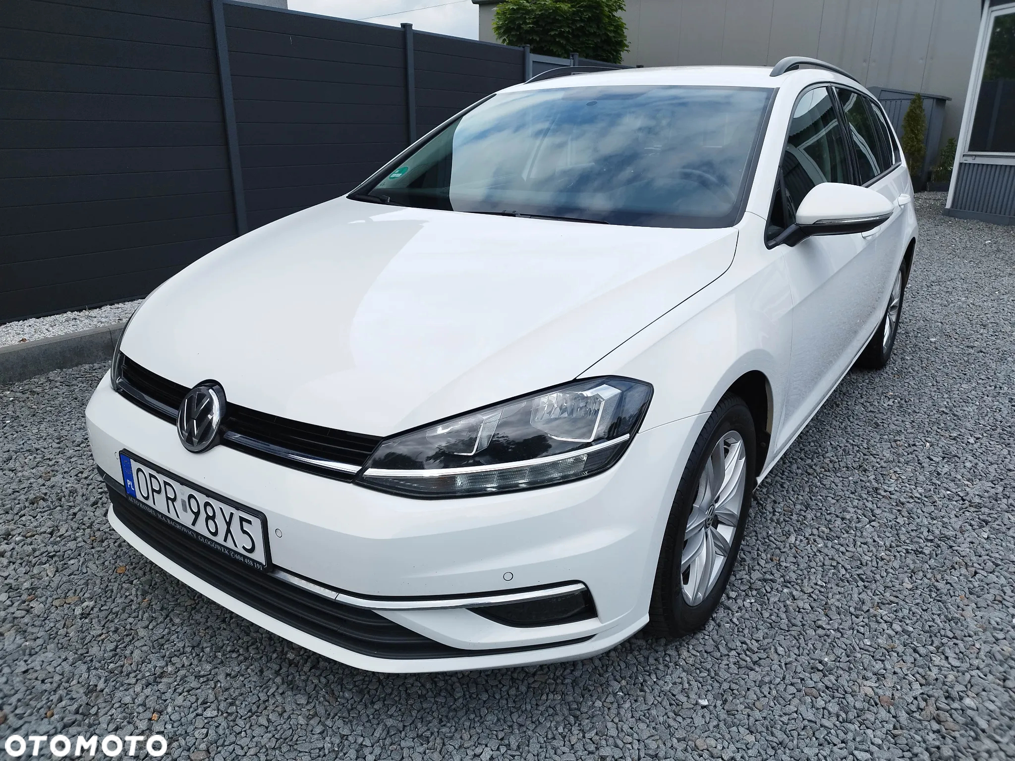 Volkswagen Golf 2.0 BlueTDI Comfortline - 12