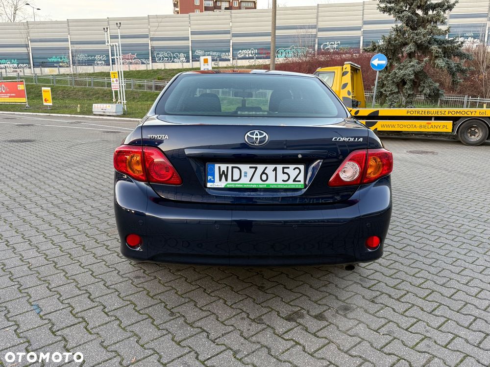 Toyota Corolla 1.6 VVT-i Luna - 3