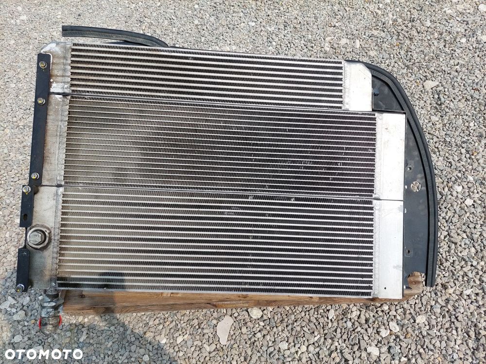 [12][61×94] Chłodnica cieczy oleju wody zespół chłodnic intercooler Manitou MLT 630, 730 [PGI 51149] - 12