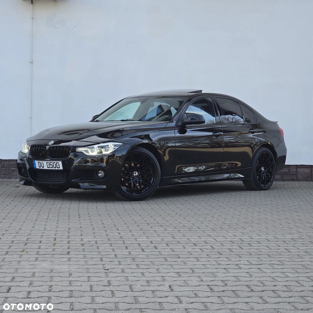 BMW Seria 3 330i xDrive M Sport - 10