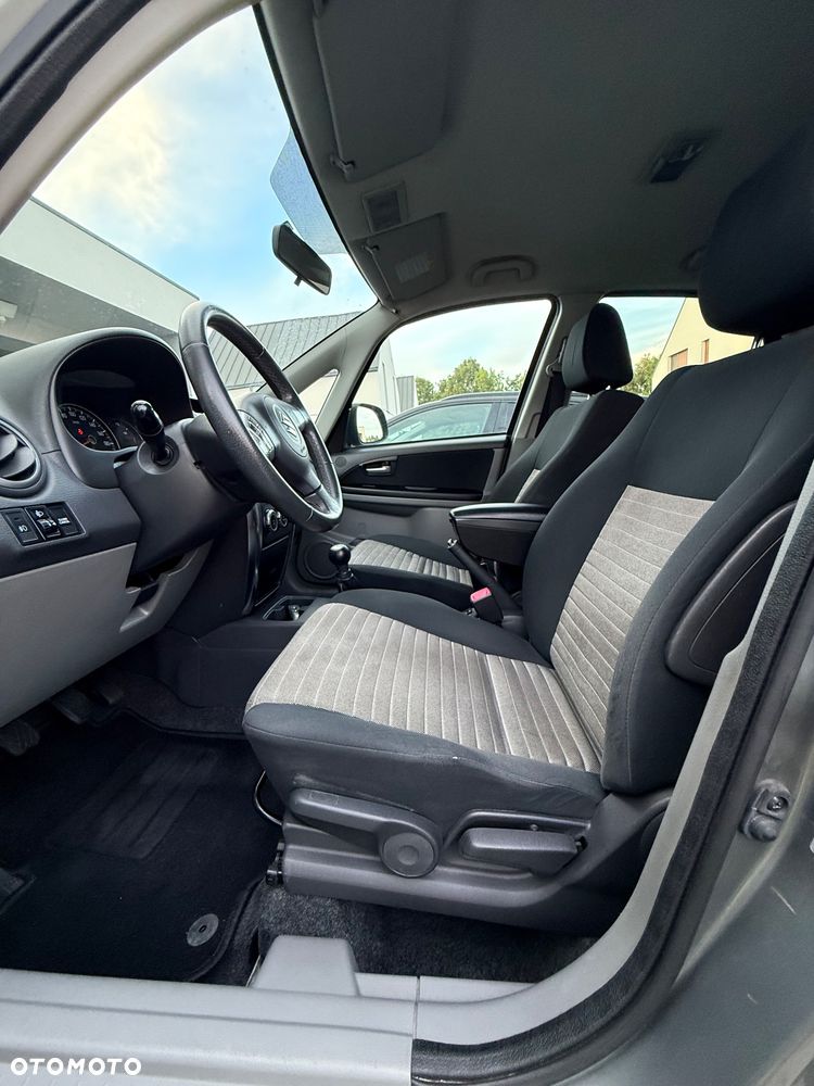 Suzuki SX4 1.6 GS / Premium 4WD - 8