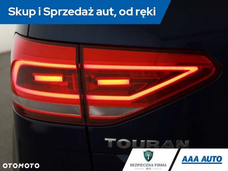Volkswagen Touran - 26