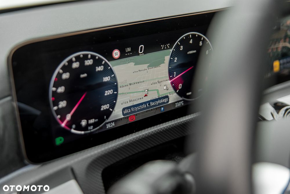 Mercedes-Benz Klasa A 220 4-Matic AMG Line 8G-DCT - 8