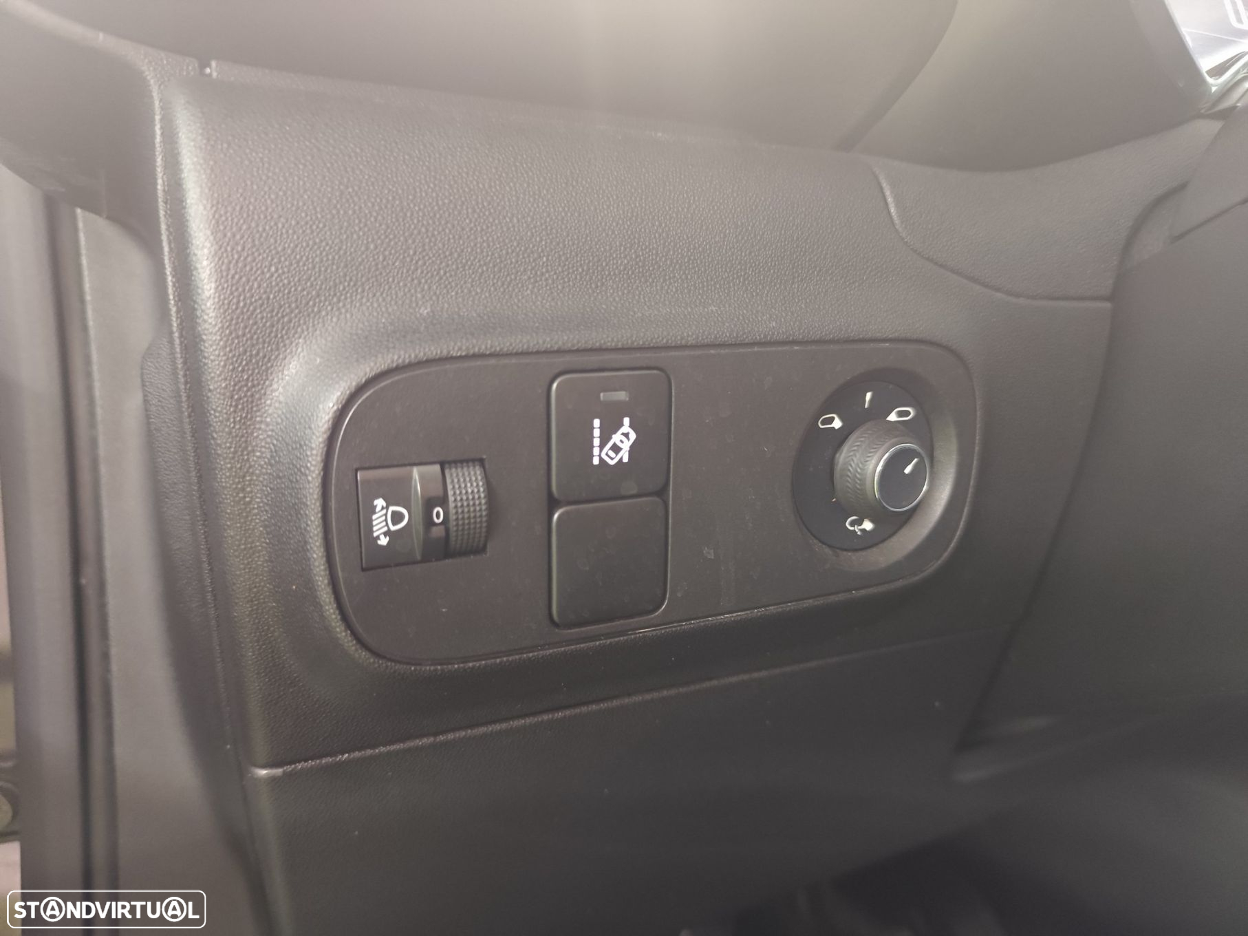 Citroën C3 1.2 PureTech Shine - 22