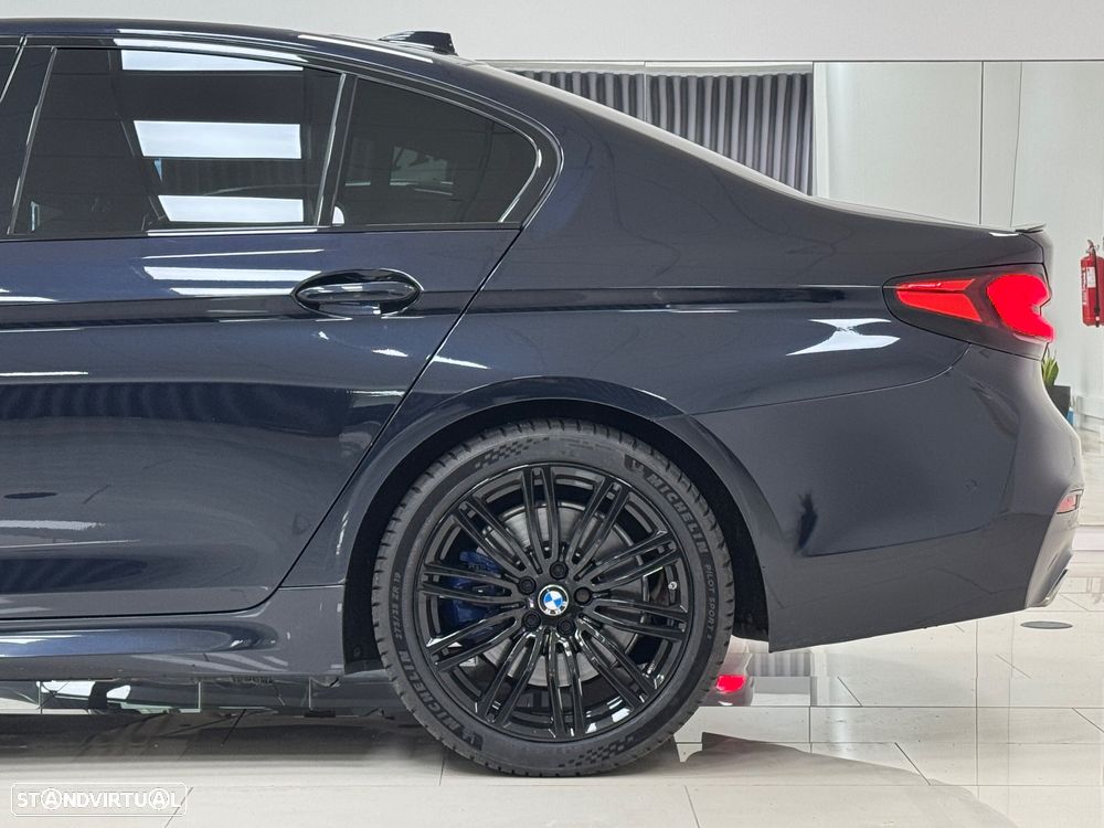 BMW 530 e Pack Desportivo M - 20
