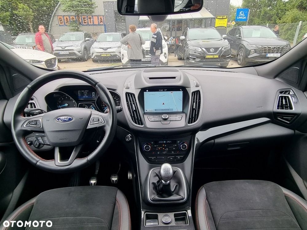 Ford Kuga 1.5 EcoBoost 2x4 ST-Line - 12