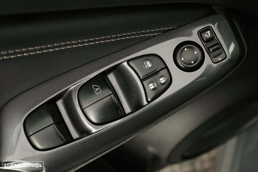 Nissan Juke 1.6 Hybrid N-Design Black - 19