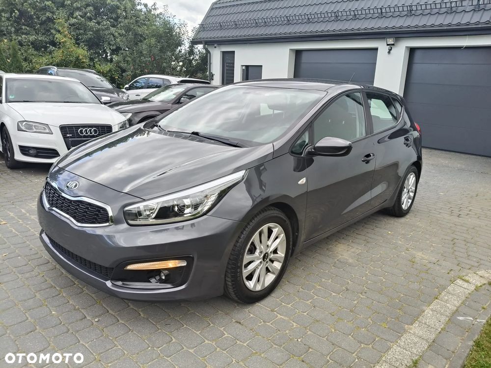 Kia Ceed 1.4 CVVT Dream Team Edition - 2