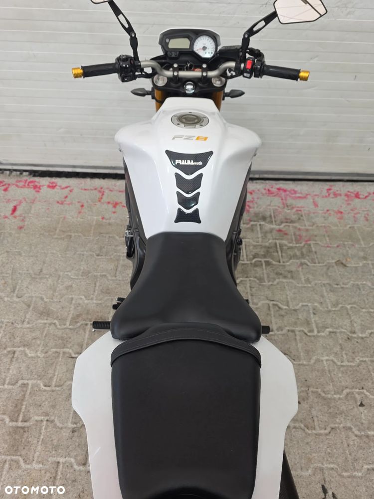 Yamaha FZ - 24