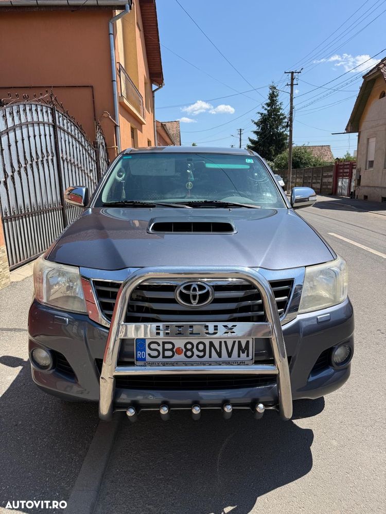 Toyota Hilux - 3