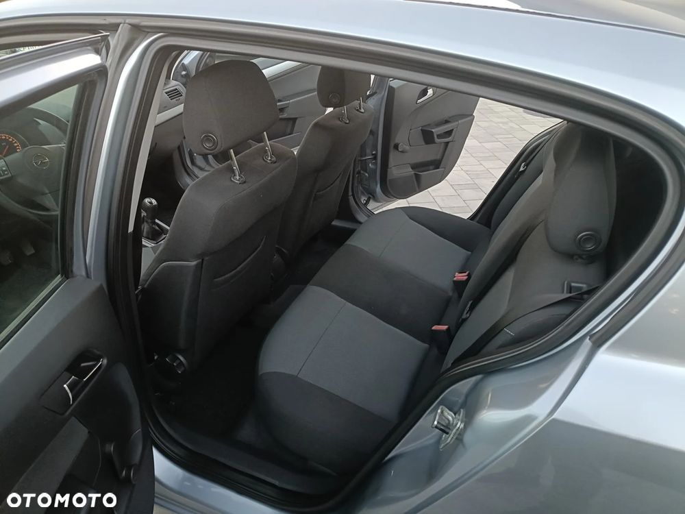 Opel Astra - 19
