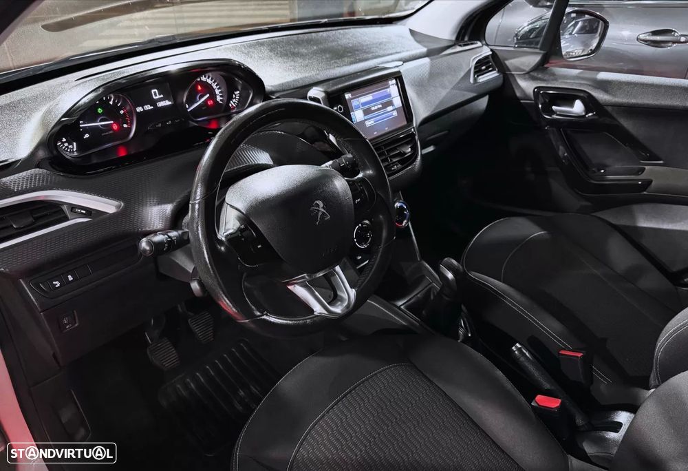 Peugeot 208 1.6 BlueHDi Style - 6