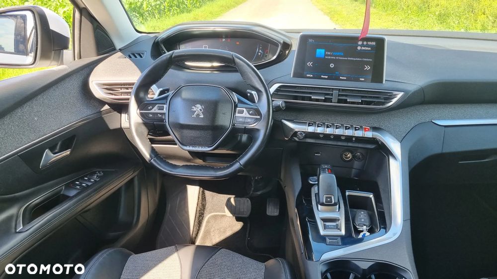 Peugeot 3008 BlueHDi 130 Stop & Start EAT8 Allure Pack - 32