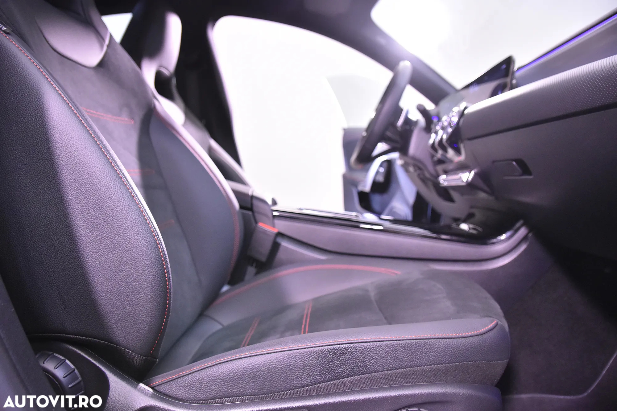 Mercedes-Benz CLA 200 7G-DCT AMG Line - 11