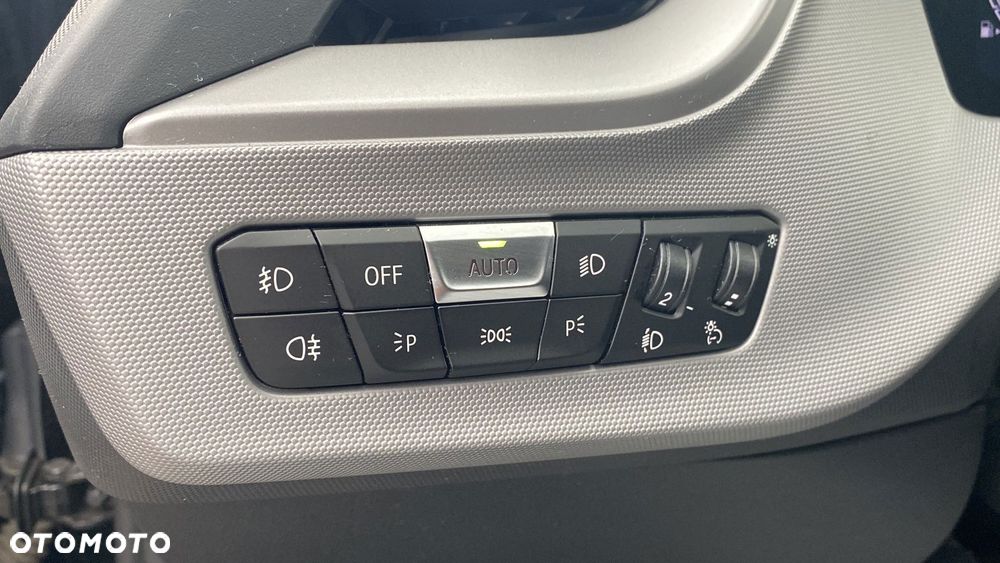 BMW Seria 1 118i Advantage - 23