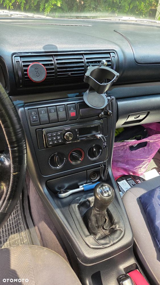 Audi A4 Avant 1.8 - 5