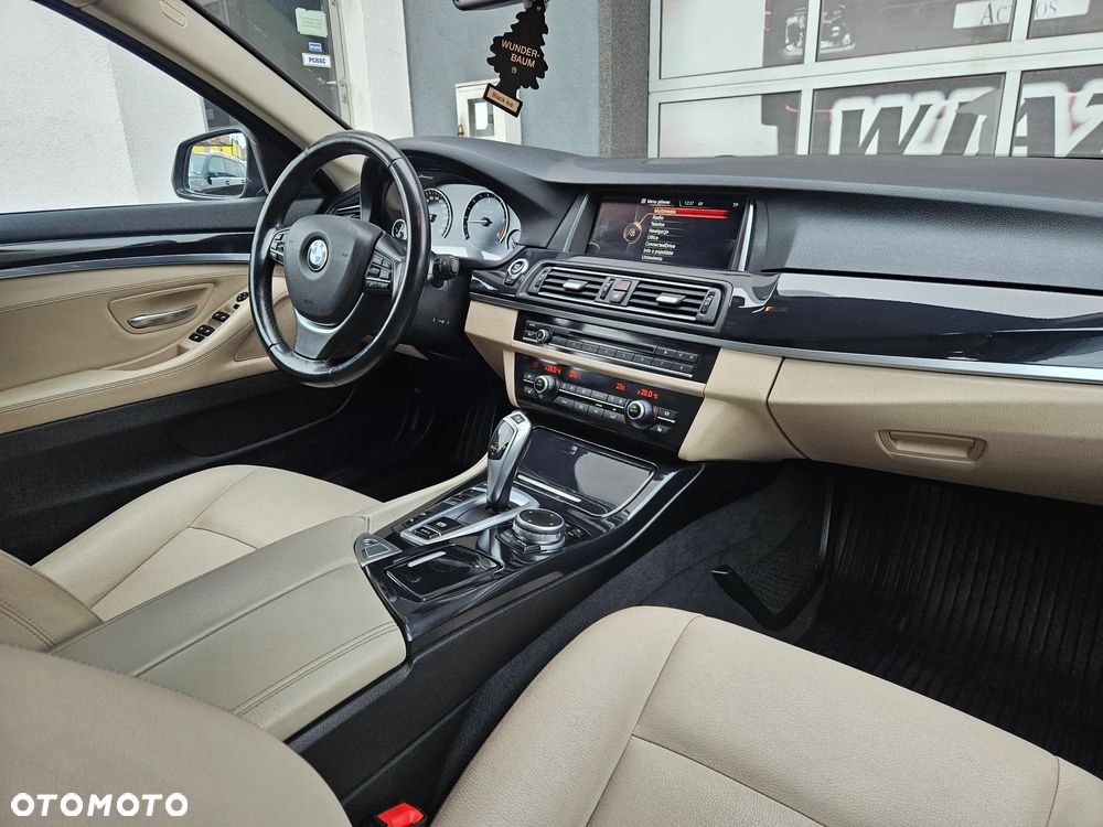 BMW Seria 5 520d xDrive Luxury Line - 25
