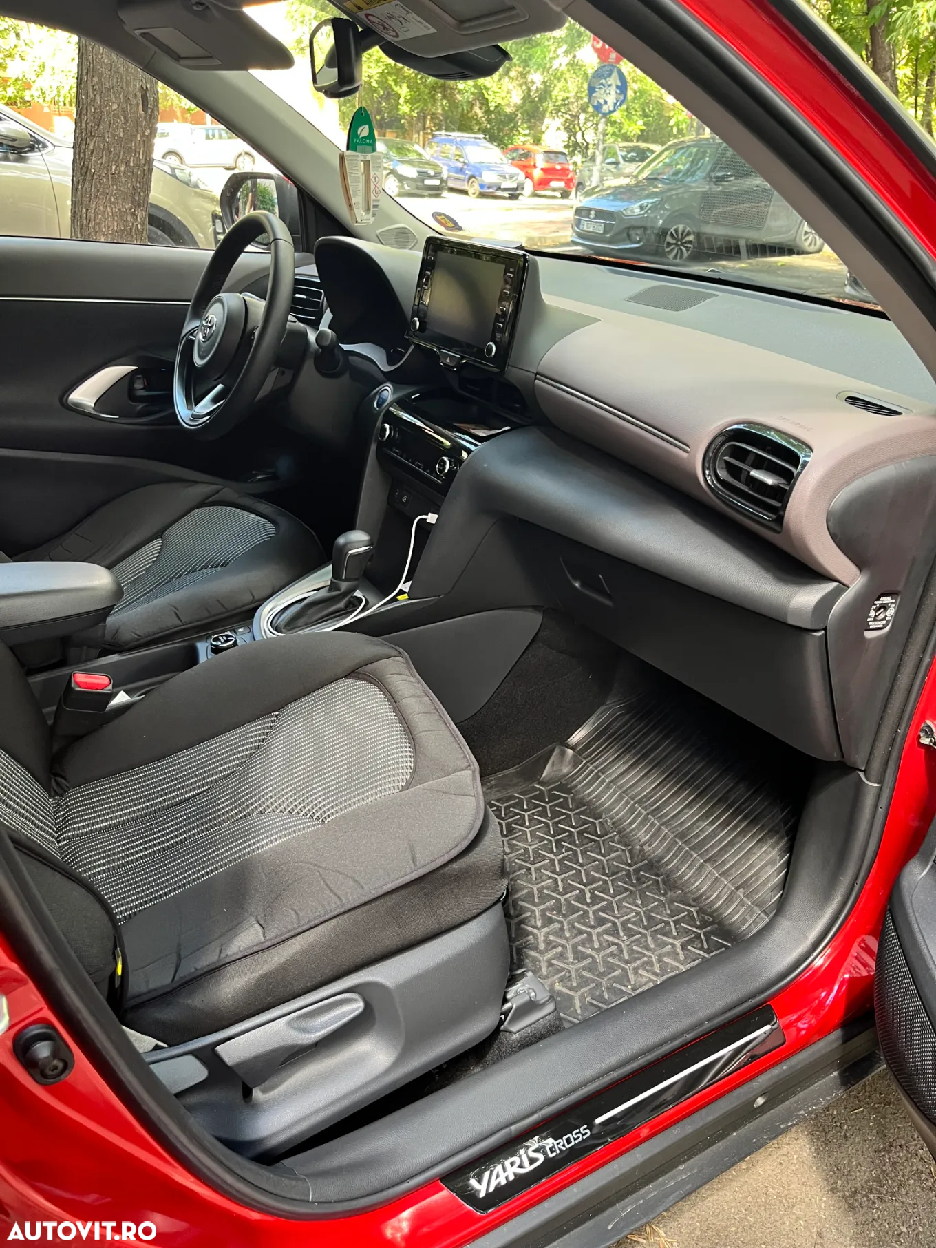 Toyota Yaris Cross 1.5 VVT-i HSD 4x4 Exclusive Elegant - 6