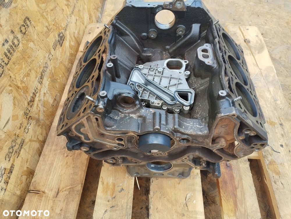 BLOK DÓŁ SILNIKA CJG 059023AD AUDI Q7 3.0 TDI V6 - 7
