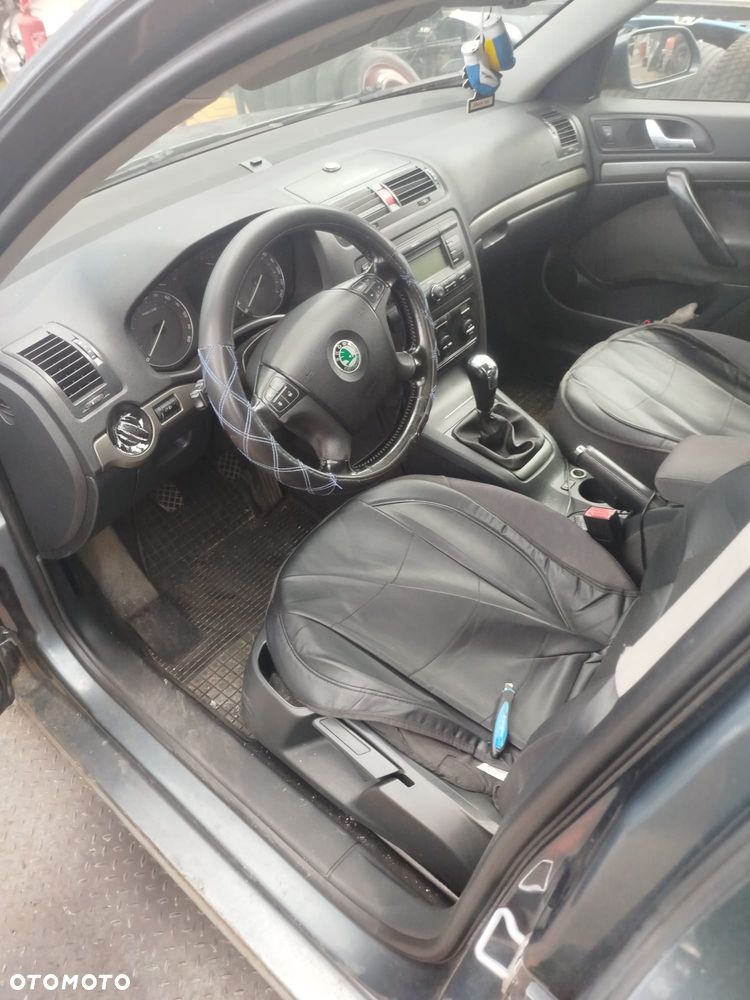 Skoda Octavia 2 na części - 6