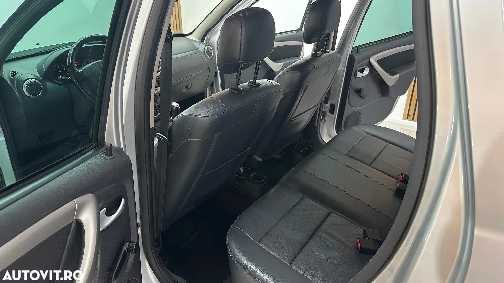 Dacia Duster 1.6 4x2 Ambiance - 17