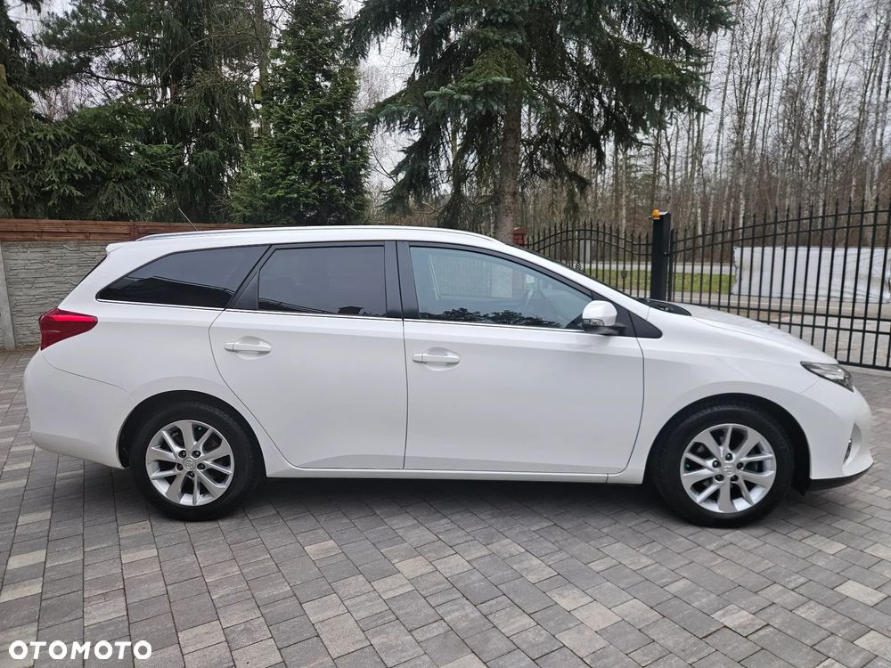 Toyota Auris - 5