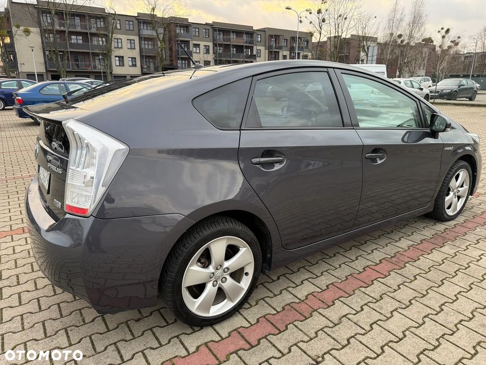 Toyota Prius (Hybrid) Comfort - 7