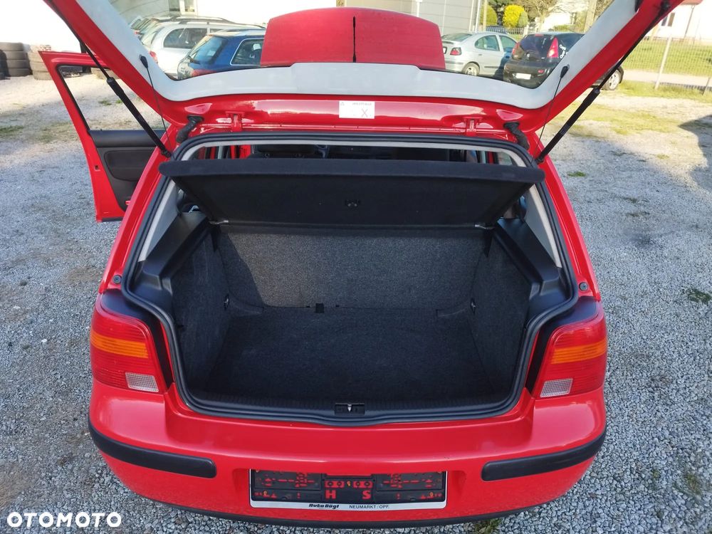 Volkswagen Golf - 27