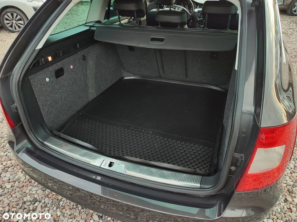 Skoda Superb 2.0 TDI DSG Exclusive - 22