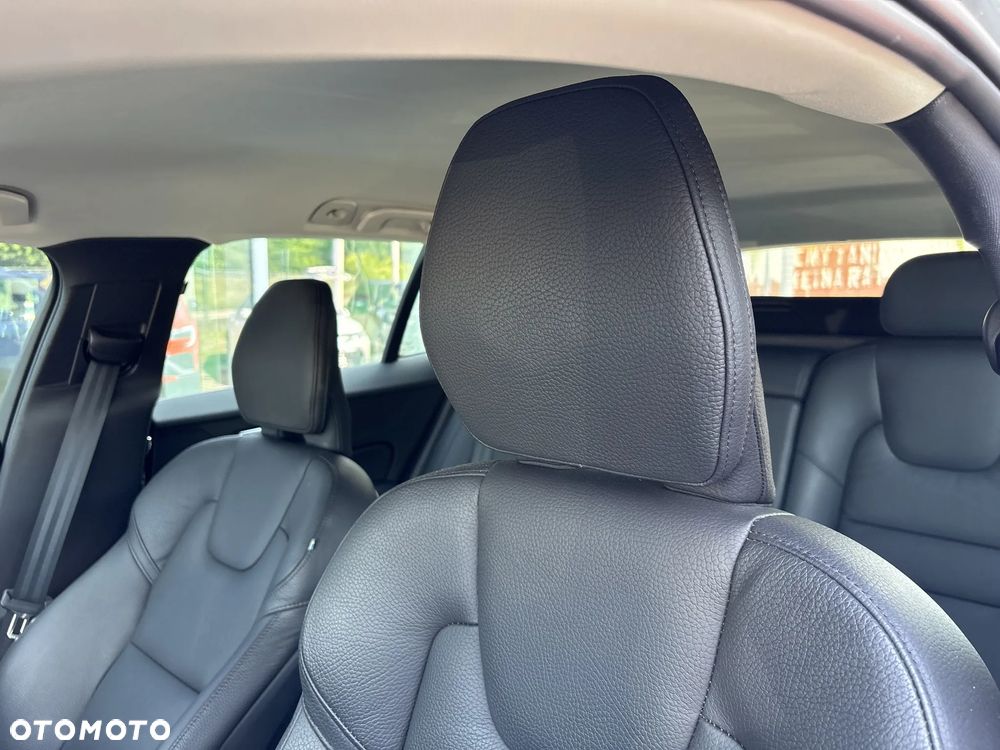 Volvo V60 B5 B AWD Plus Dark - 13